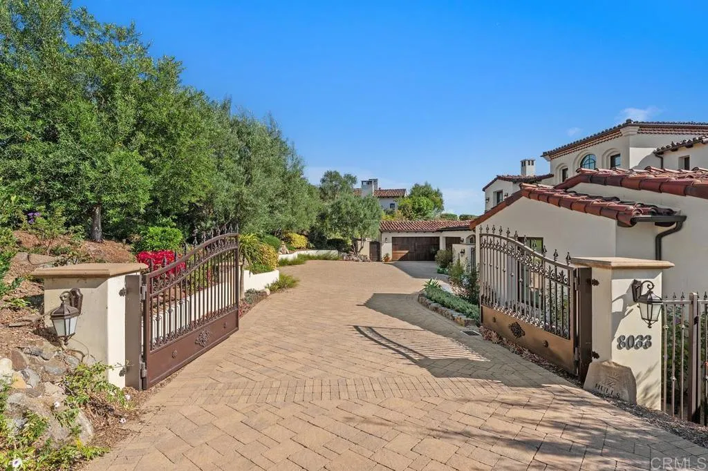 https://cdn.realtyfeed.com/cdn/127/306783021/8166b6c05bfbbc0533f9fa3404be71c8.webp