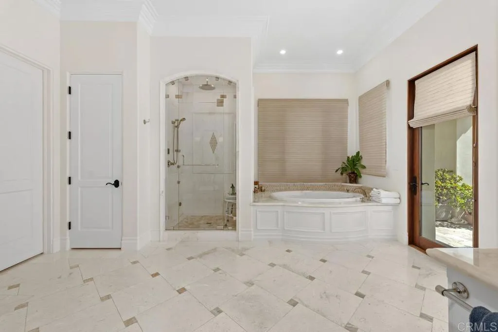 https://cdn.realtyfeed.com/cdn/127/306783021/a2ca404940ec4cbfed74f1d55e23b673.webp