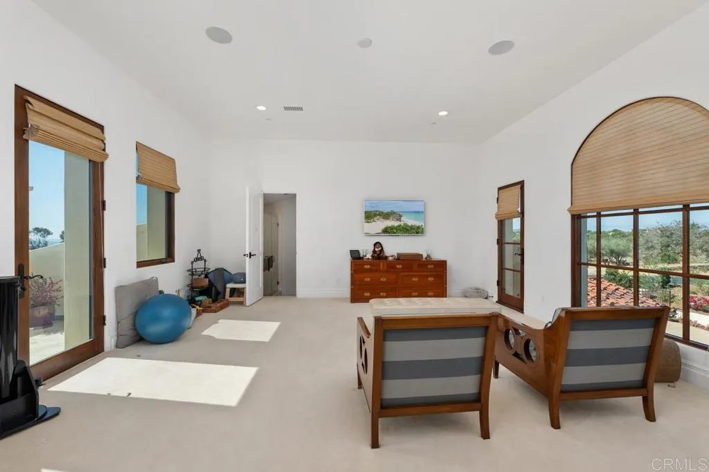 https://cdn.realtyfeed.com/cdn/127/306783021/c1f95cc53f88f3df6de612a4d7f1928f.webp