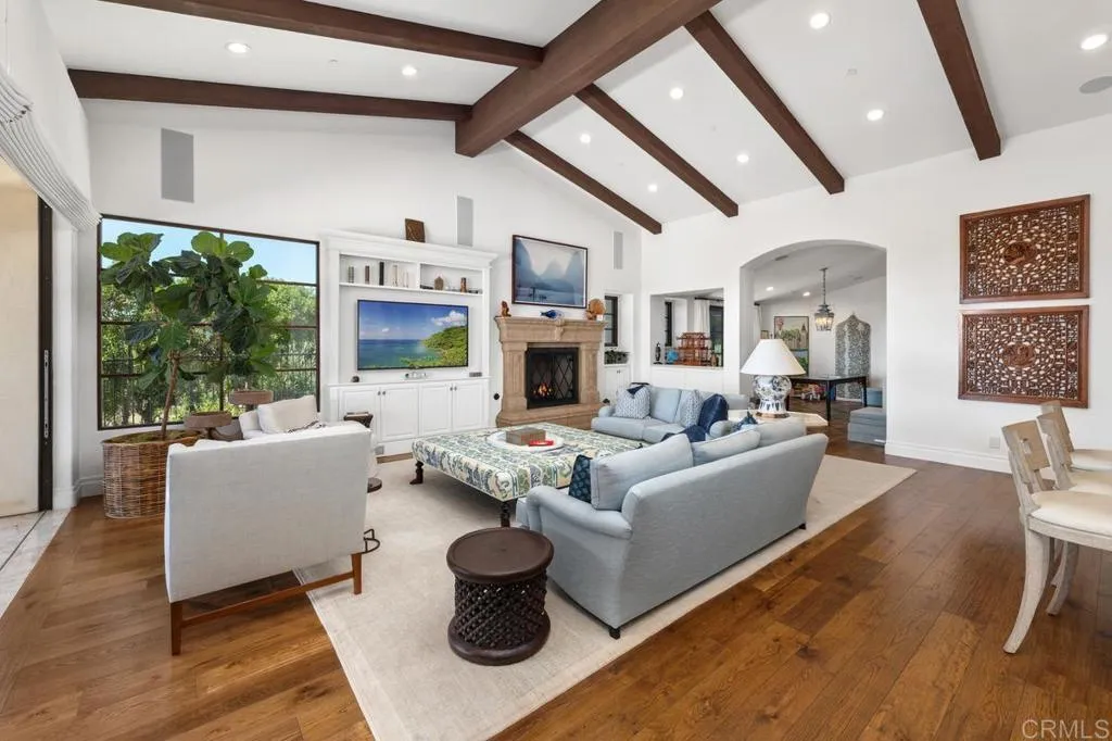 https://cdn.realtyfeed.com/cdn/127/306783021/dc56bd08babe8961b8422e892f0b1663.webp