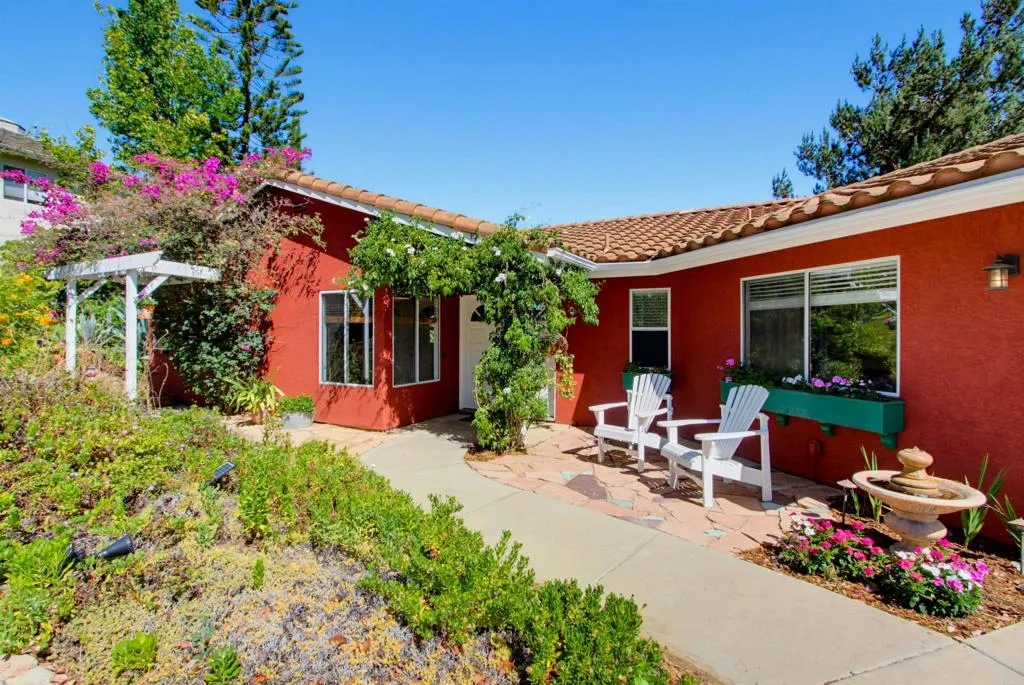 2202 Crest Hill Lane, Fallbrook, CA 92028 - Photo 5 of 50, Fallbrook, CA