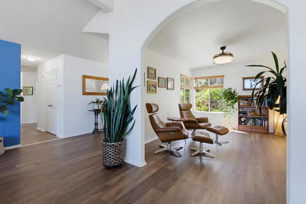 https://cdn.realtyfeed.com/cdn/127/306783050/212d3a4a7cbbf7cc001e83a65c9496f9.webp