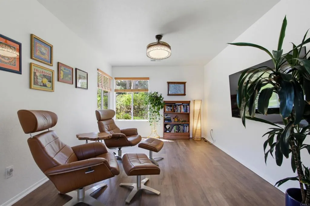 https://cdn.realtyfeed.com/cdn/127/306783050/3e6ebf8b502f6177e359ab1bfef466f3.webp