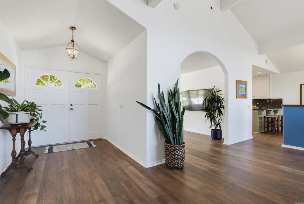 https://cdn.realtyfeed.com/cdn/127/306783050/44b3c17d4f24bd77d959f397f47044e1.webp