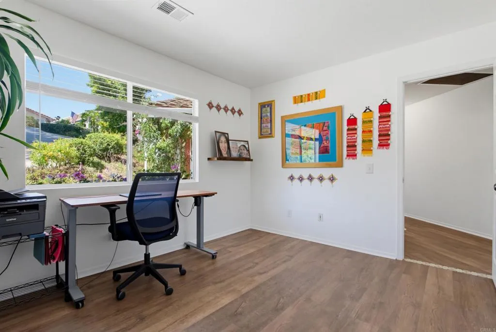 https://cdn.realtyfeed.com/cdn/127/306783050/95cc6104bacb2b3939bda57c78d432e8.webp