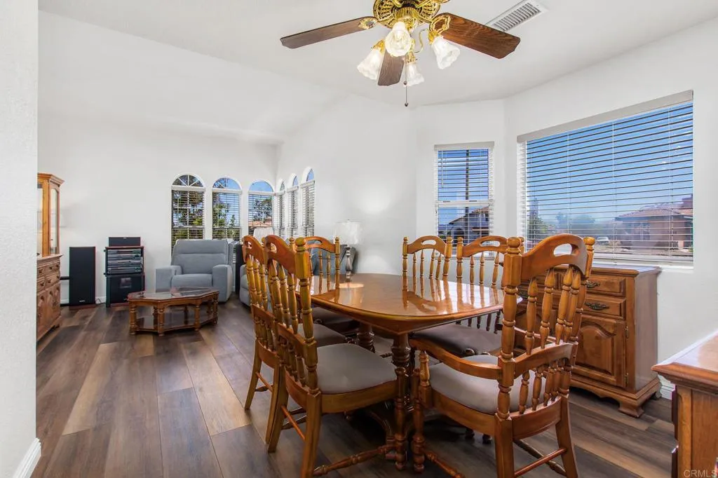 https://cdn.realtyfeed.com/cdn/127/306783069/04d35e8d3f844cf5844ff5bad51d3fae.webp