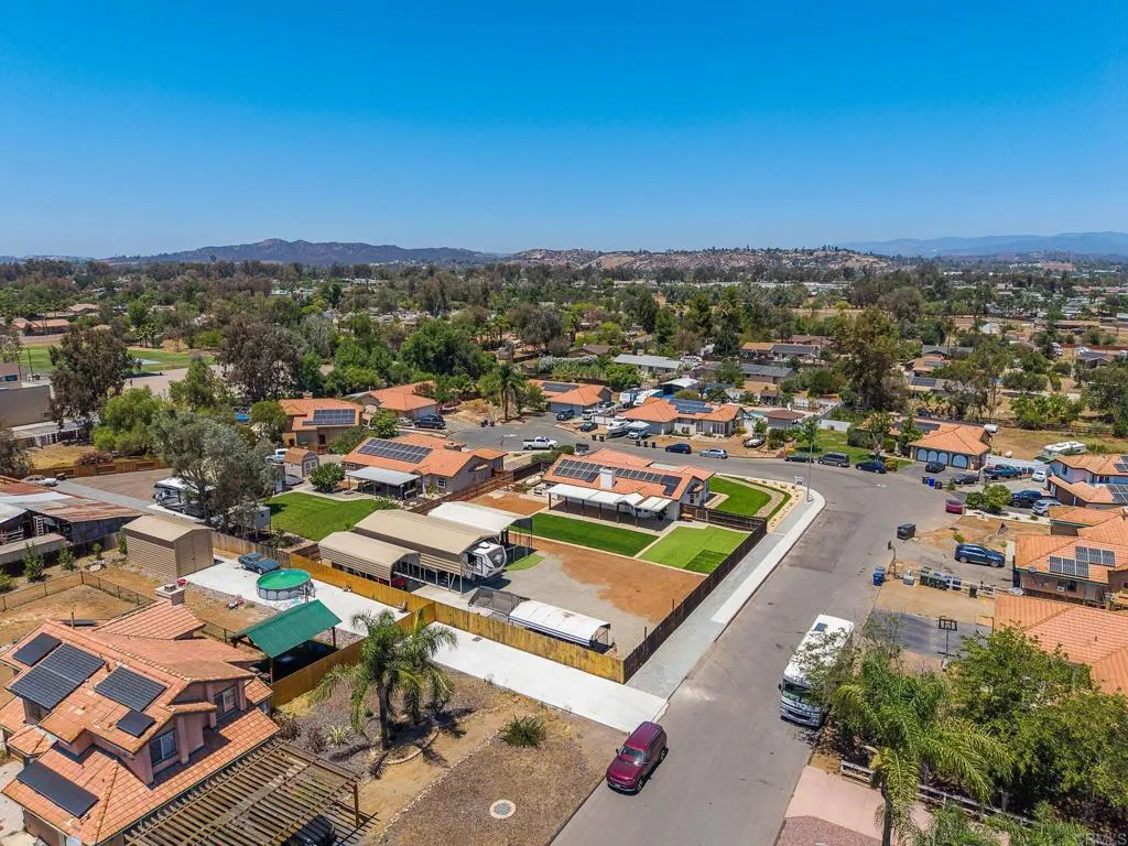 https://cdn.realtyfeed.com/cdn/127/306783069/1f661698a9805d519251bbf1e9475dd2.webp