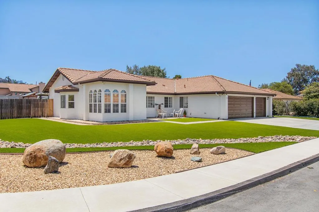 https://cdn.realtyfeed.com/cdn/127/306783069/636fbce922c94ddc12dd8c75b562c80c.webp