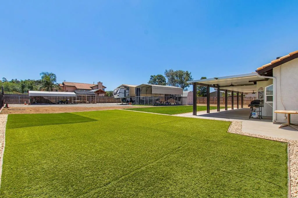https://cdn.realtyfeed.com/cdn/127/306783069/c7aefc8dcae8b73b3f8e4e42bfbb3cca.webp