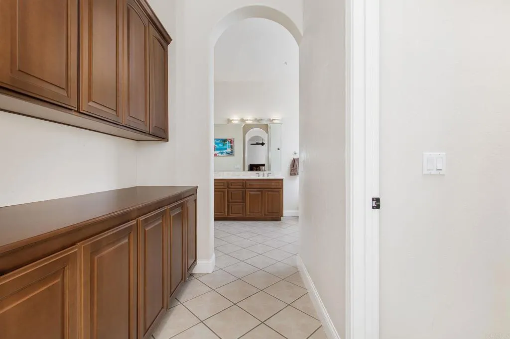 https://cdn.realtyfeed.com/cdn/127/306783086/25a994be2ae61449affb892a1d2b32ef.webp