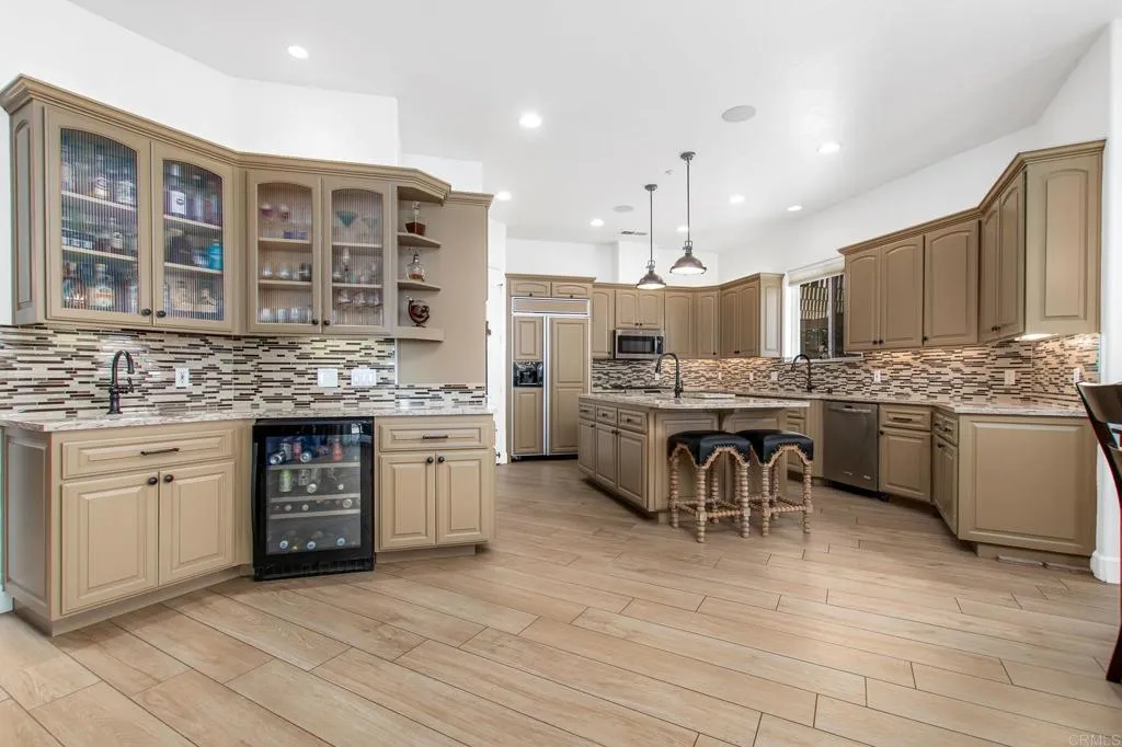 https://cdn.realtyfeed.com/cdn/127/306783086/6ecf00cde9cafc509514089451aa07d8.webp