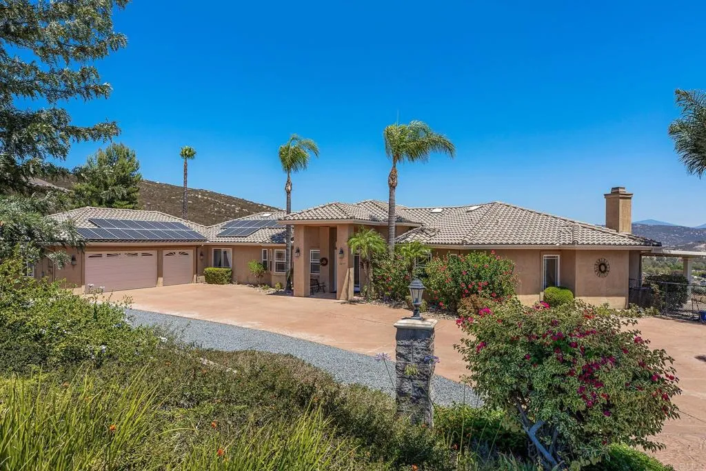 https://cdn.realtyfeed.com/cdn/127/306783086/71939de025723d45db93ca66e30b1a48.webp
