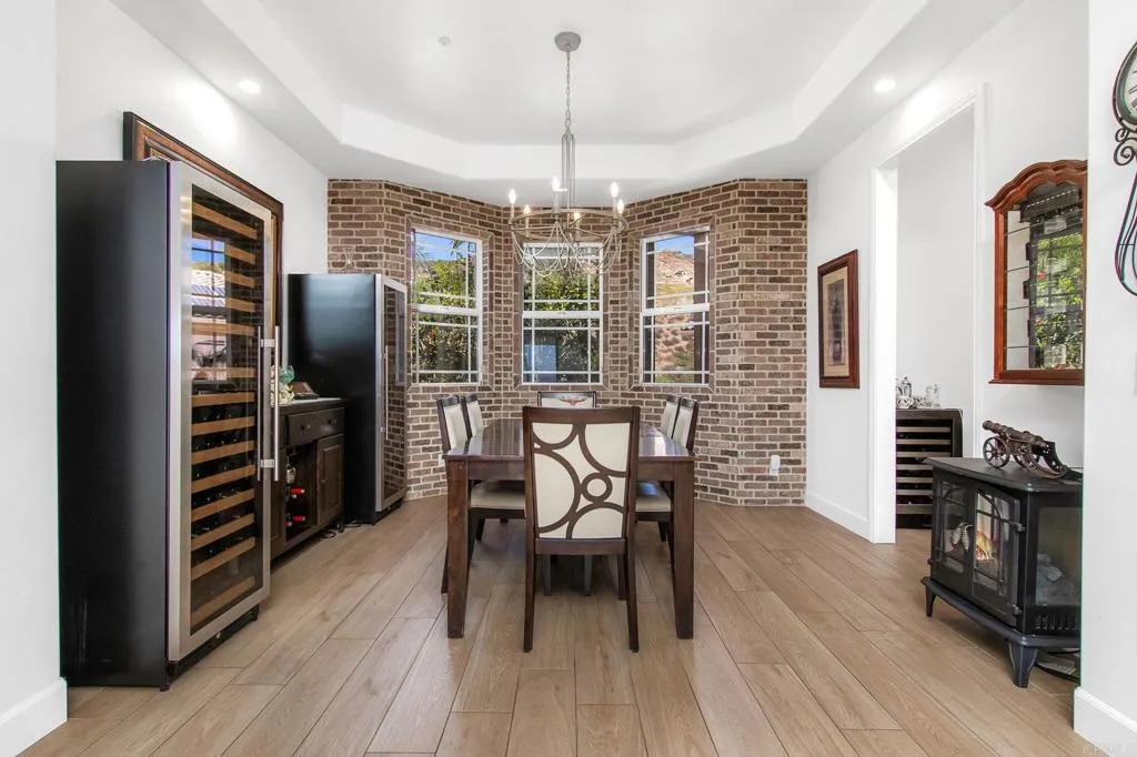 https://cdn.realtyfeed.com/cdn/127/306783086/74301daa76629e22d9d5871bd8b7ba1f.webp