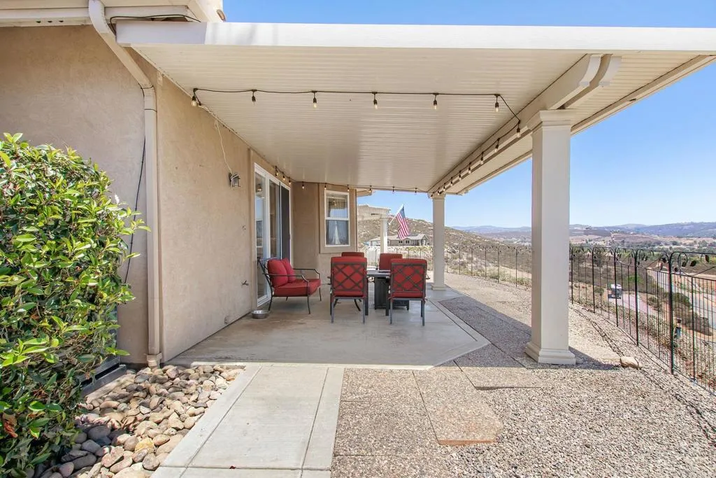 https://cdn.realtyfeed.com/cdn/127/306783086/876bc11409a6b6716d72bf47b0a04b96.webp