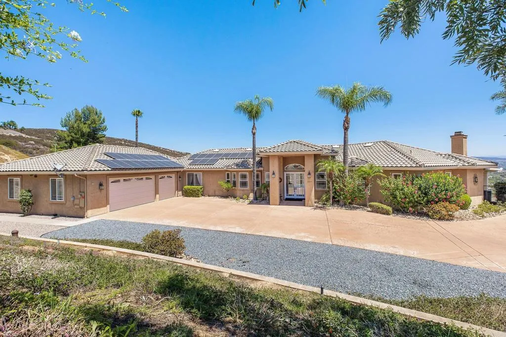 https://cdn.realtyfeed.com/cdn/127/306783086/8b56a1ed97d91d74a69f5a61042b166a.webp