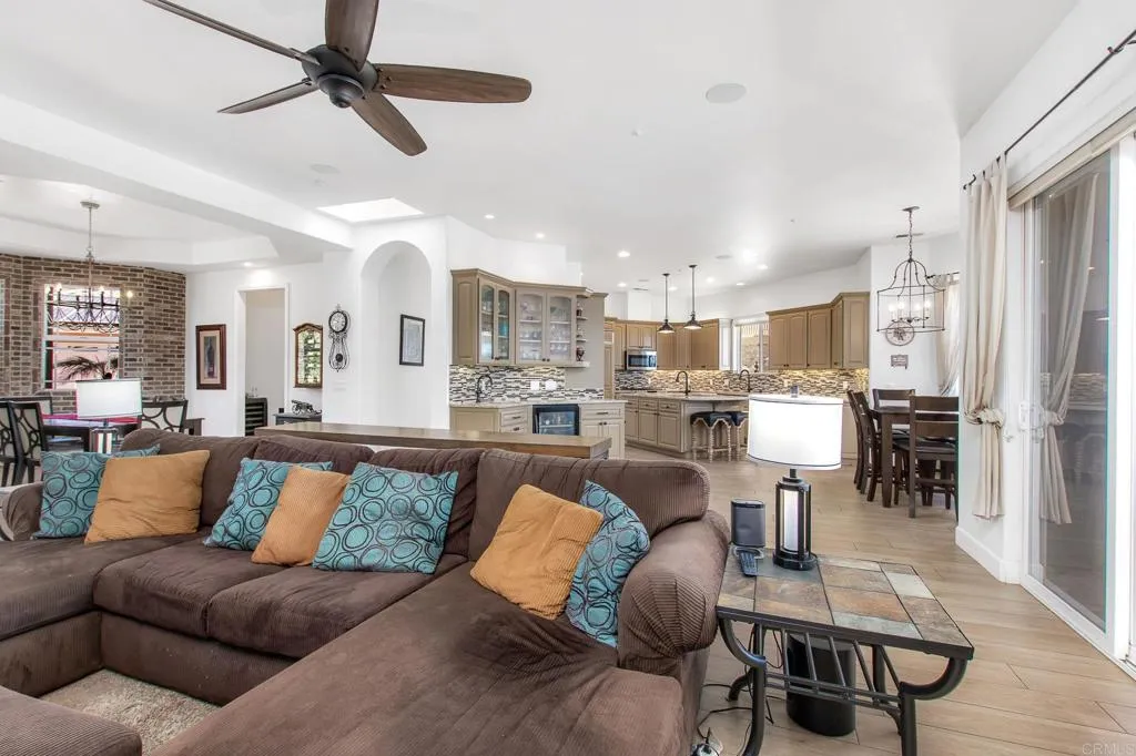 https://cdn.realtyfeed.com/cdn/127/306783086/e0f0288f1d545fbc94f85c0cdf6ef914.webp