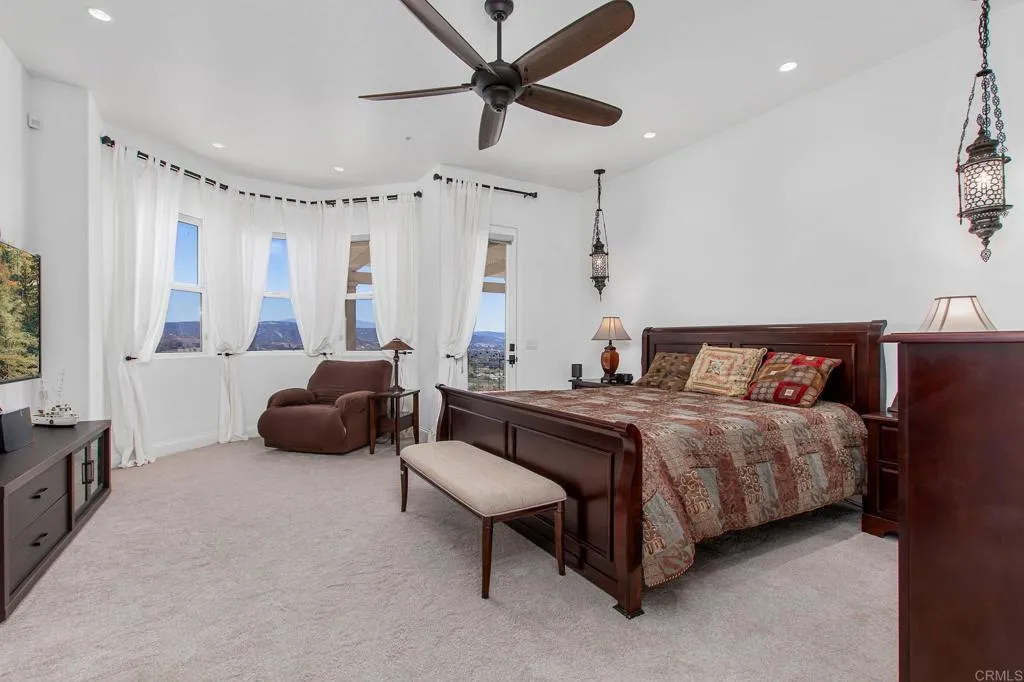 https://cdn.realtyfeed.com/cdn/127/306783086/f73074152c817a8f3c34167ab2733fbd.webp