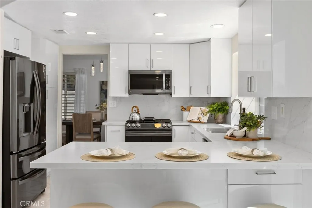 https://cdn.realtyfeed.com/cdn/127/306783115/0019858f169a062465ac444c53bc5206.webp