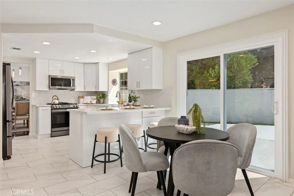 https://cdn.realtyfeed.com/cdn/127/306783115/05e888429f71456381b27b1285c75cfd.webp