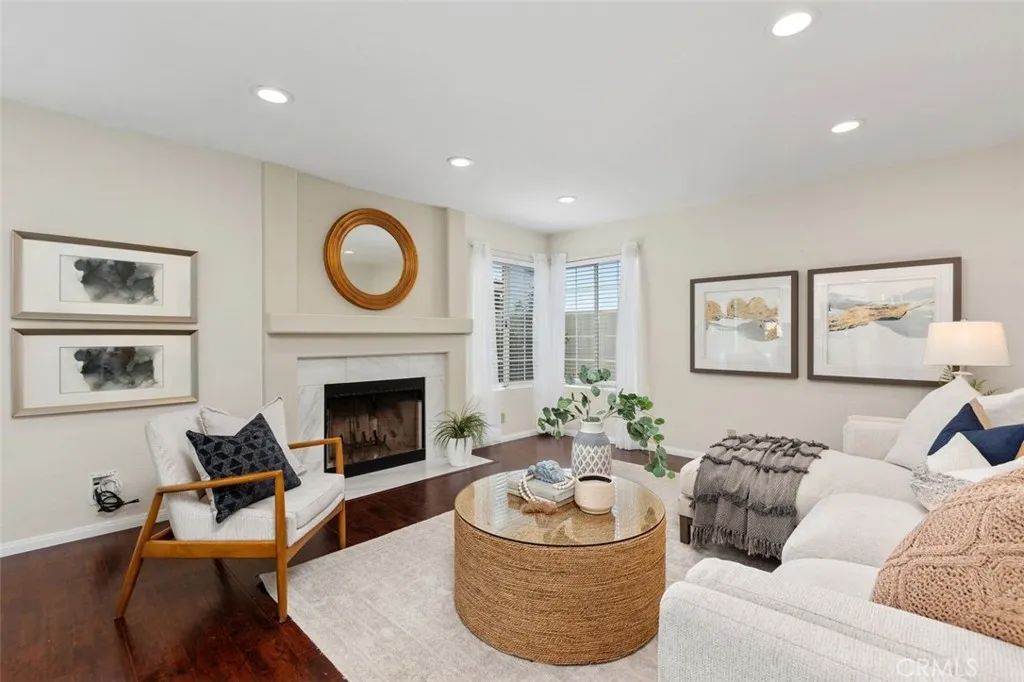 https://cdn.realtyfeed.com/cdn/127/306783115/3bc70ef5f98160cfbda548f9b92e3a24.webp