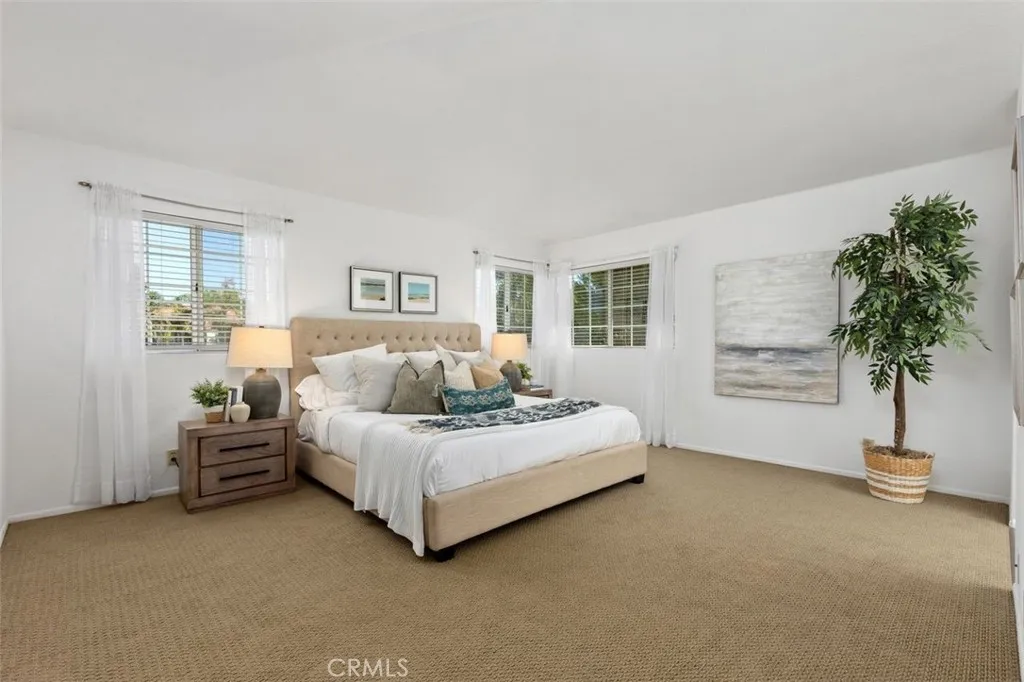 https://cdn.realtyfeed.com/cdn/127/306783115/3bf9fbeec900bd6498d2abb697b6283f.webp