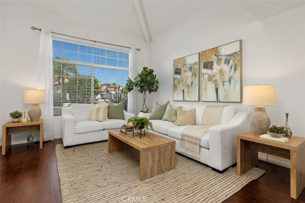https://cdn.realtyfeed.com/cdn/127/306783115/b5619ca68bbf04fbba2711172c56e573.webp