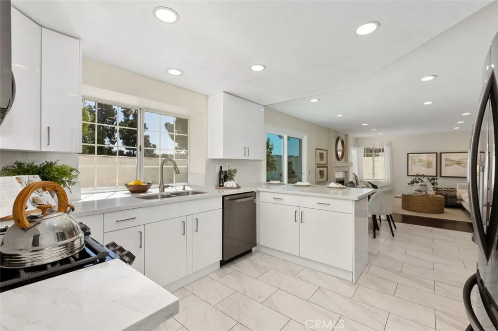 https://cdn.realtyfeed.com/cdn/127/306783115/d6562cf87fcf38497055ae54ce634260.webp