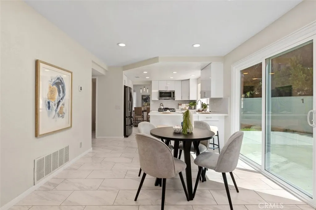 https://cdn.realtyfeed.com/cdn/127/306783115/d6aeeb972bb78bcd02ed8f49ca3fcce8.webp