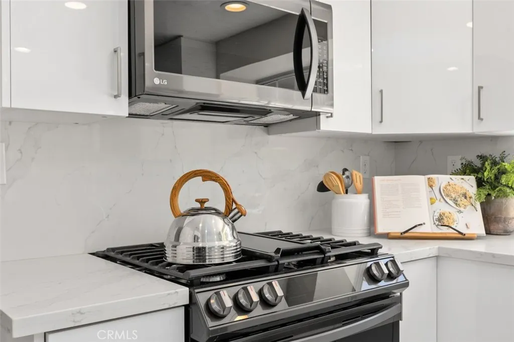 https://cdn.realtyfeed.com/cdn/127/306783115/e3687e9852ed839550f1e249c24aaf50.webp