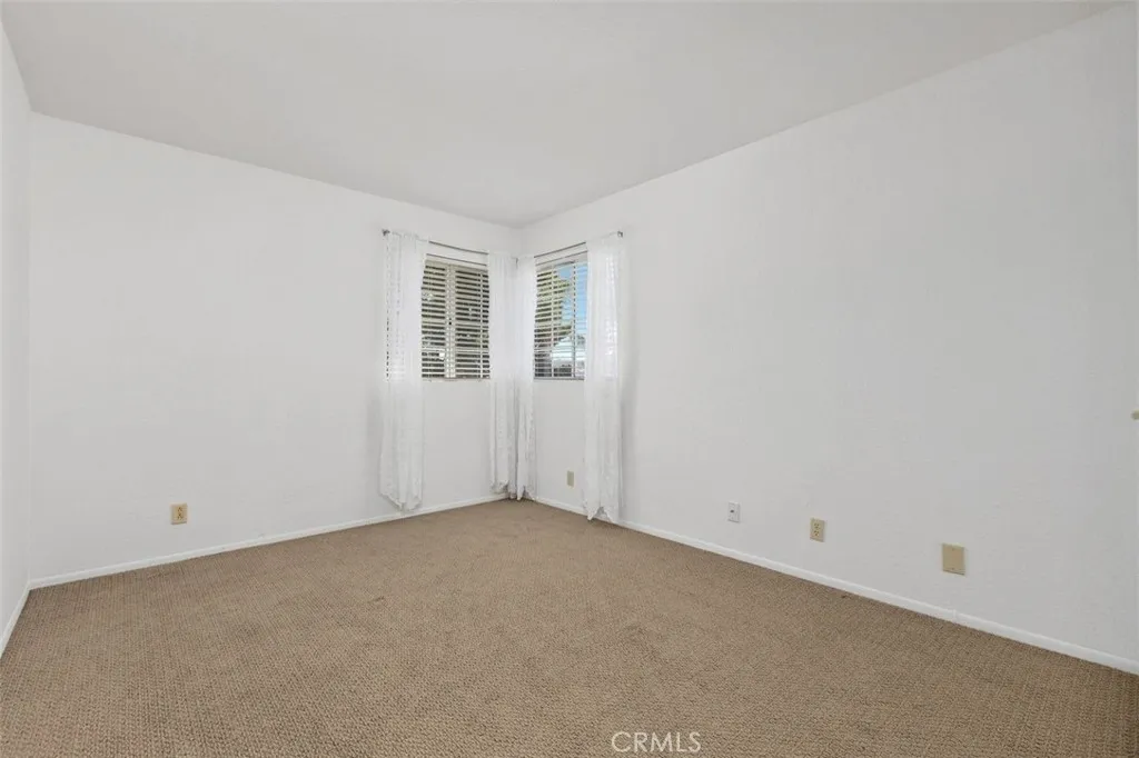 https://cdn.realtyfeed.com/cdn/127/306783115/ff9393fb0575ffbeb136e4e6e8fb1d03.webp
