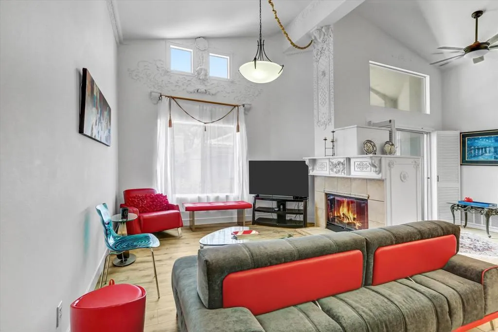 https://cdn.realtyfeed.com/cdn/127/306783116/05ea49a93702959e71e4aa36cc43aa5e.webp