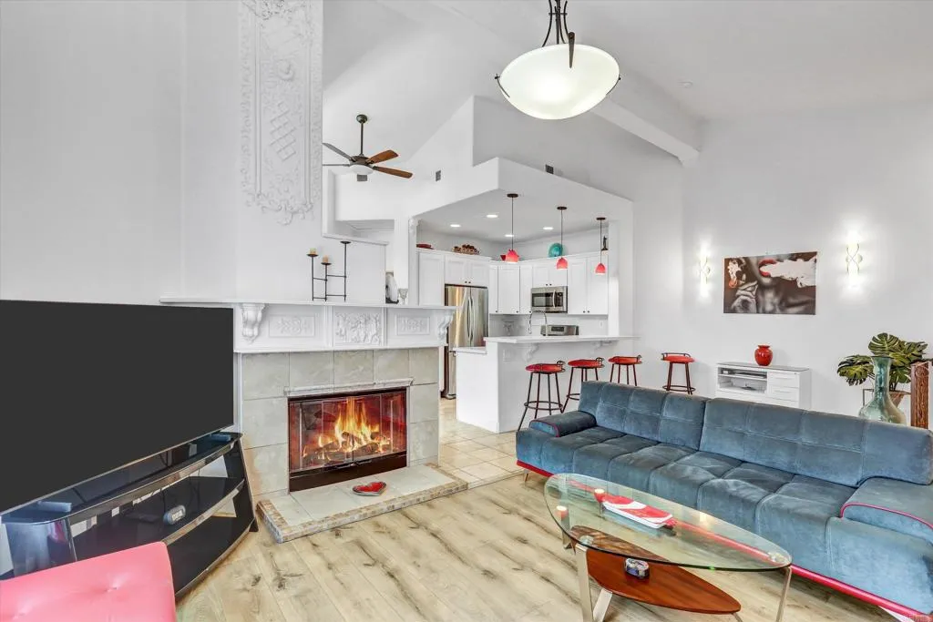 https://cdn.realtyfeed.com/cdn/127/306783116/b4fdd10acc2239391b25b76b1124c8ac.webp