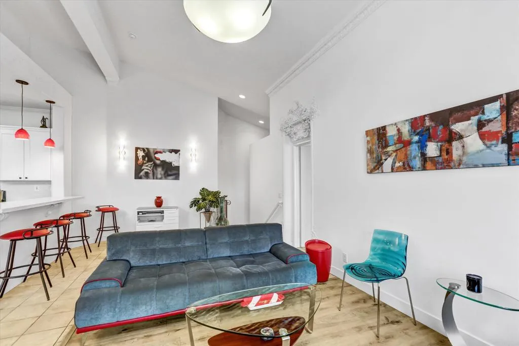 https://cdn.realtyfeed.com/cdn/127/306783116/b870ef85b0b9e263110783436cf2416c.webp