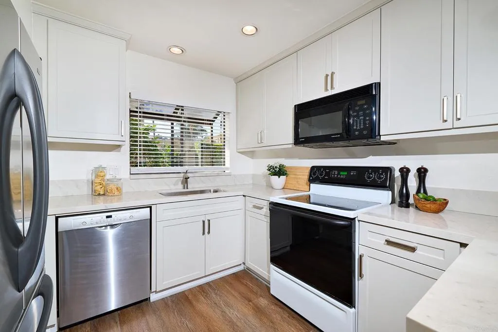 https://cdn.realtyfeed.com/cdn/127/306783118/88f0624f00938994b4e41fd189ecc6f5.webp