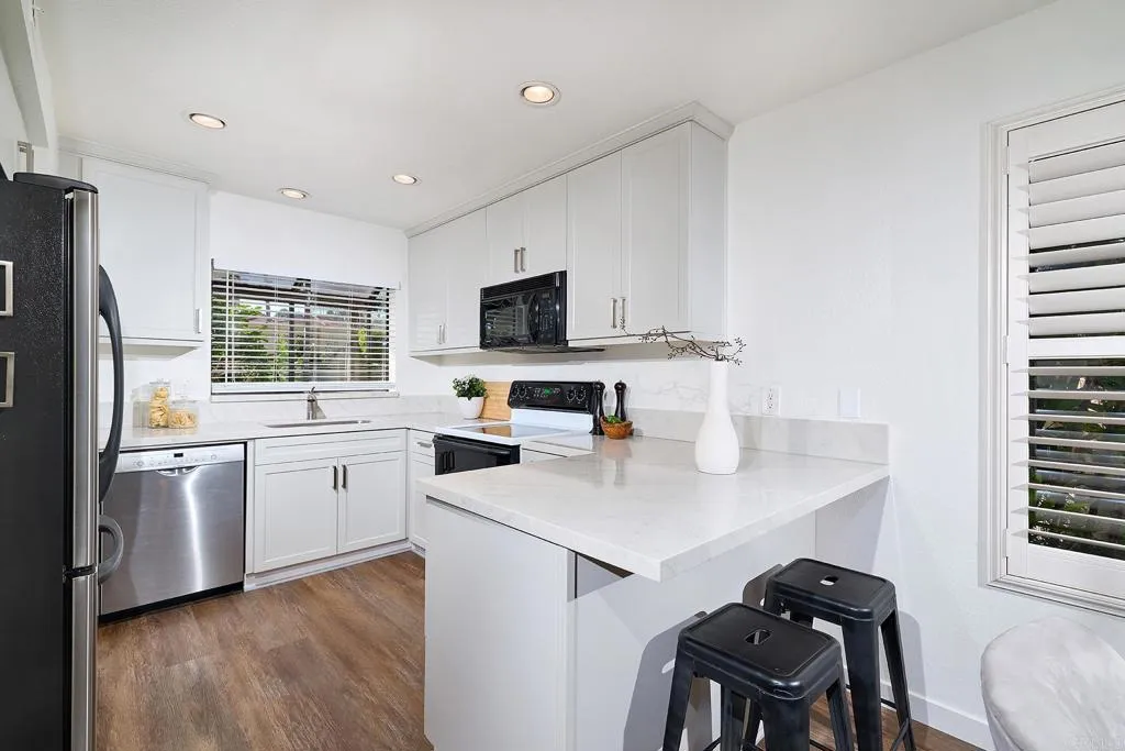 https://cdn.realtyfeed.com/cdn/127/306783118/9812a8bec4f9ddb15a7678fcce40cee1.webp