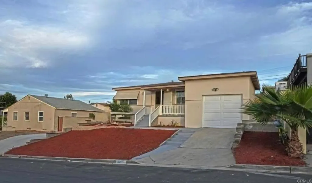 811 Gwen St, San Diego CA 92114