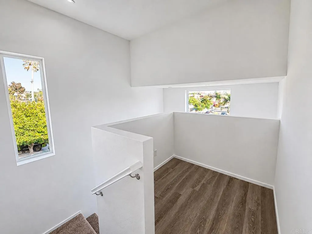 https://cdn.realtyfeed.com/cdn/127/306783142/a29a464faf7d0daf91f9efb49fa3ad18.webp