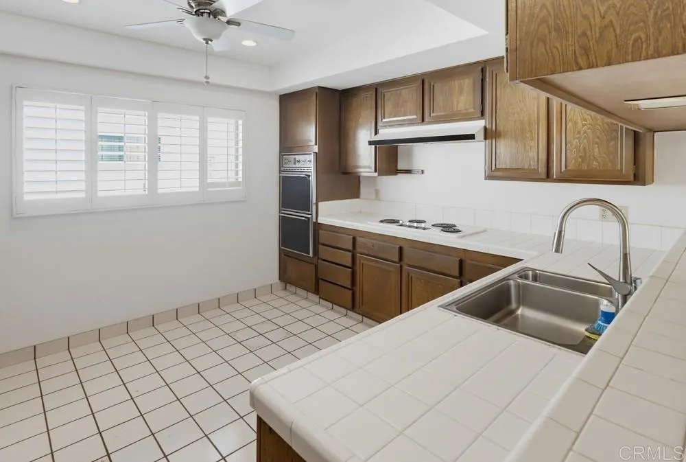 https://cdn.realtyfeed.com/cdn/127/306783280/73e31300da46103f00f5af1c2d8c7928.webp