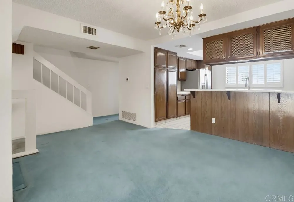 https://cdn.realtyfeed.com/cdn/127/306783280/7a7f650a440011e684e567c7769cb334.webp