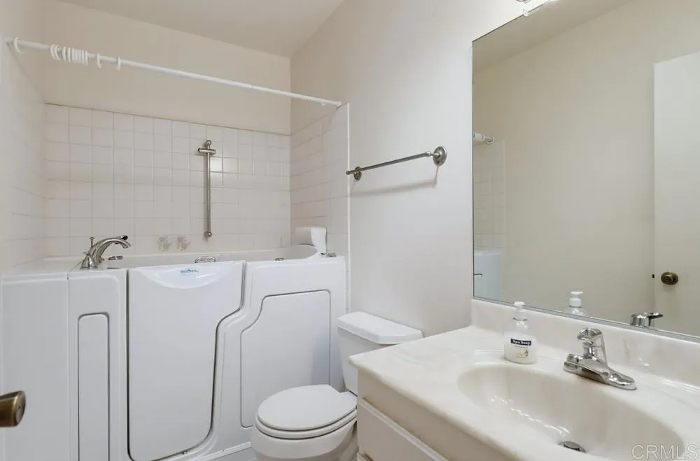 https://cdn.realtyfeed.com/cdn/127/306783280/7db53003409344adee61b1fe7217c077.webp
