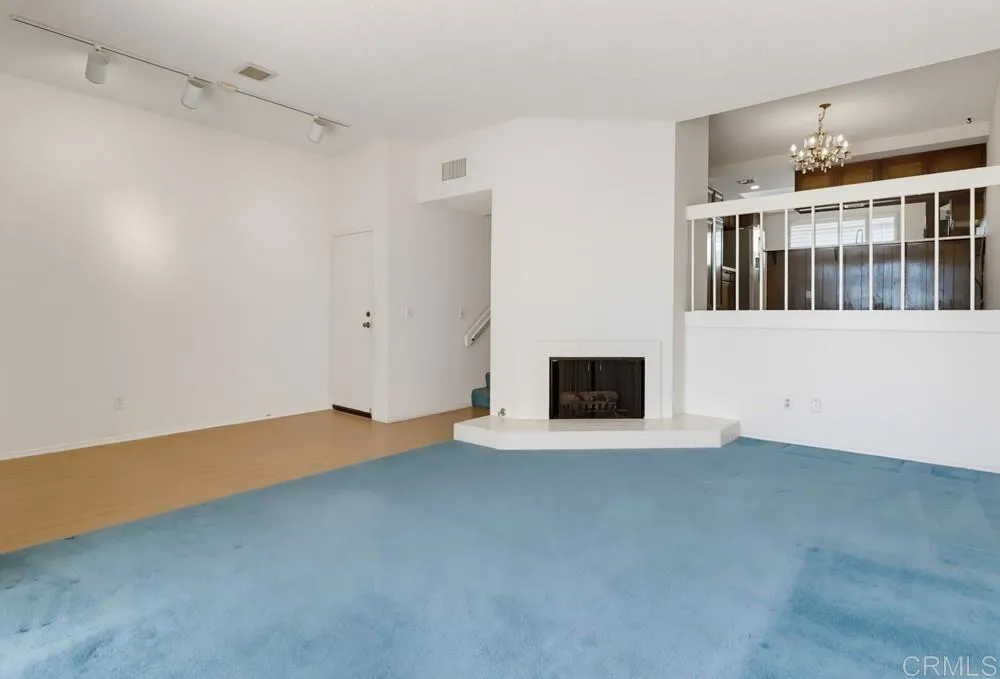 https://cdn.realtyfeed.com/cdn/127/306783280/fa158bbab562336cef6b0ef4376208e9.webp