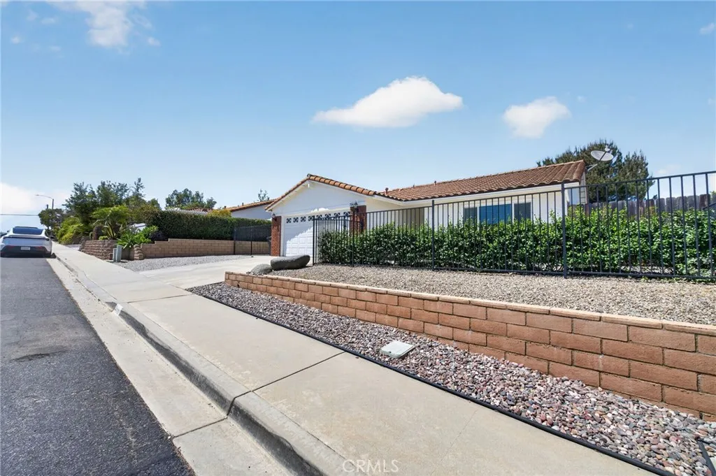 726 Honeydew, Vista, CA 92084 - Photo 5 of 48, Vista, CA