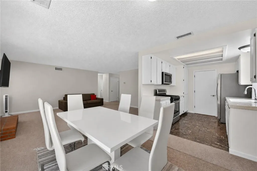 https://cdn.realtyfeed.com/cdn/127/306783287/11dfae54a2f3b939edb3c5d03104ee37.webp