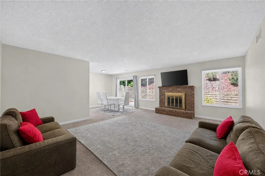 https://cdn.realtyfeed.com/cdn/127/306783287/66e9ab0a1cffe9e68e2c503ae625cbe7.webp