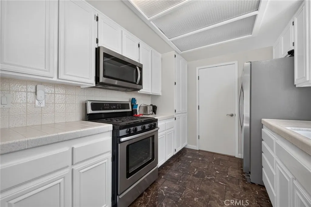 https://cdn.realtyfeed.com/cdn/127/306783287/e5487348ab9dbe7ec2d1a4f5db83a84d.webp