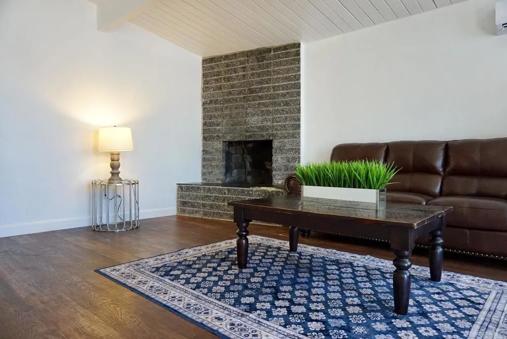 https://cdn.realtyfeed.com/cdn/127/306783405/8d72153fa49f5070c7529b385511ca53.webp