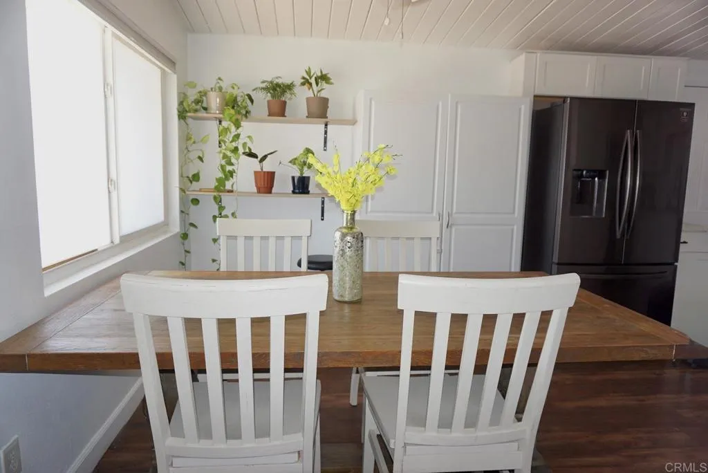 https://cdn.realtyfeed.com/cdn/127/306783405/ecc8b8b2111e33d68a759d9c9034455f.webp