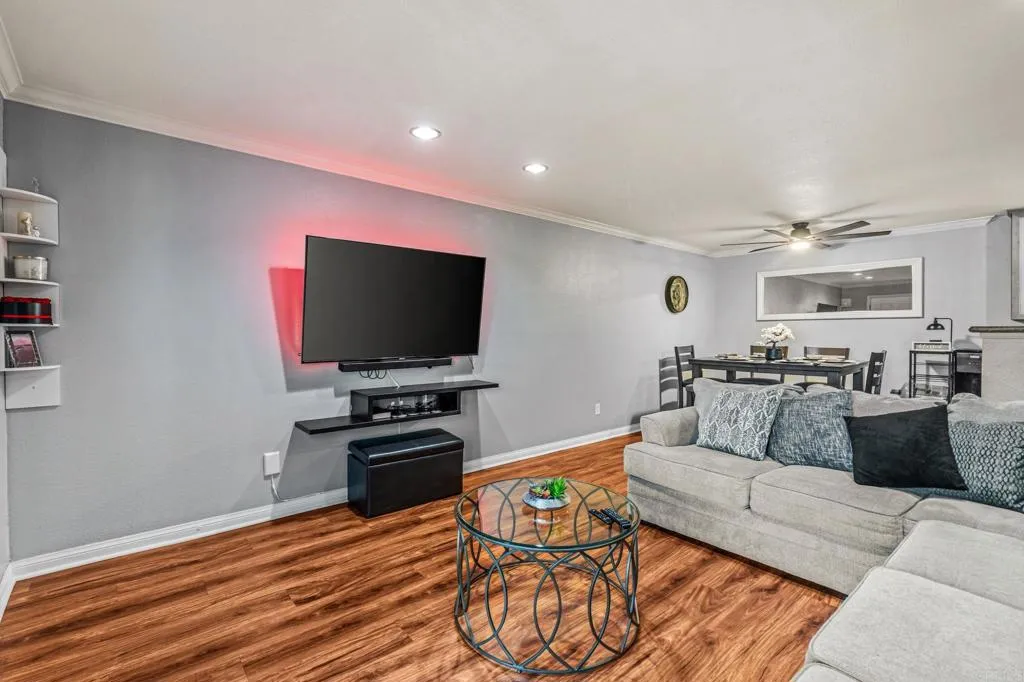 https://cdn.realtyfeed.com/cdn/127/306783461/74fcc62165b0d1df97c91cc9d7c2e3dd.webp