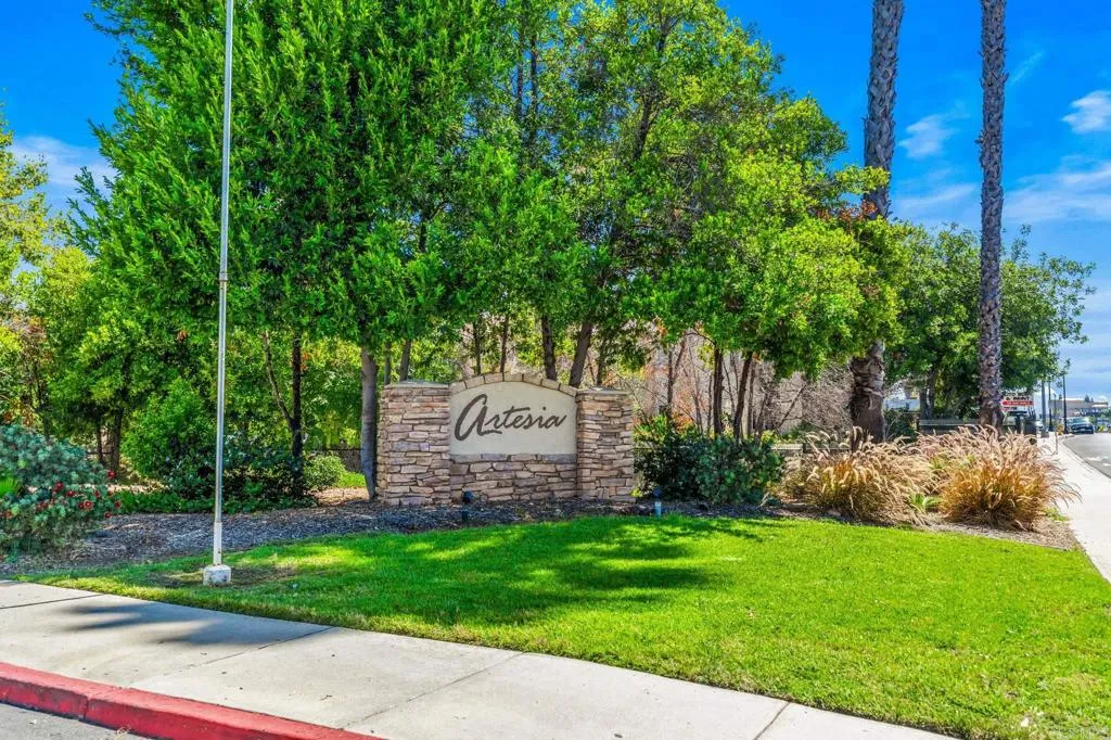 https://cdn.realtyfeed.com/cdn/127/306783461/80a7eea2d58366c7cd805062ee762256.webp