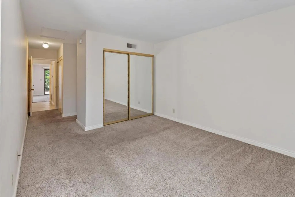https://cdn.realtyfeed.com/cdn/127/306783466/483d72bf92229c0ffffb54b9259b95d5.webp